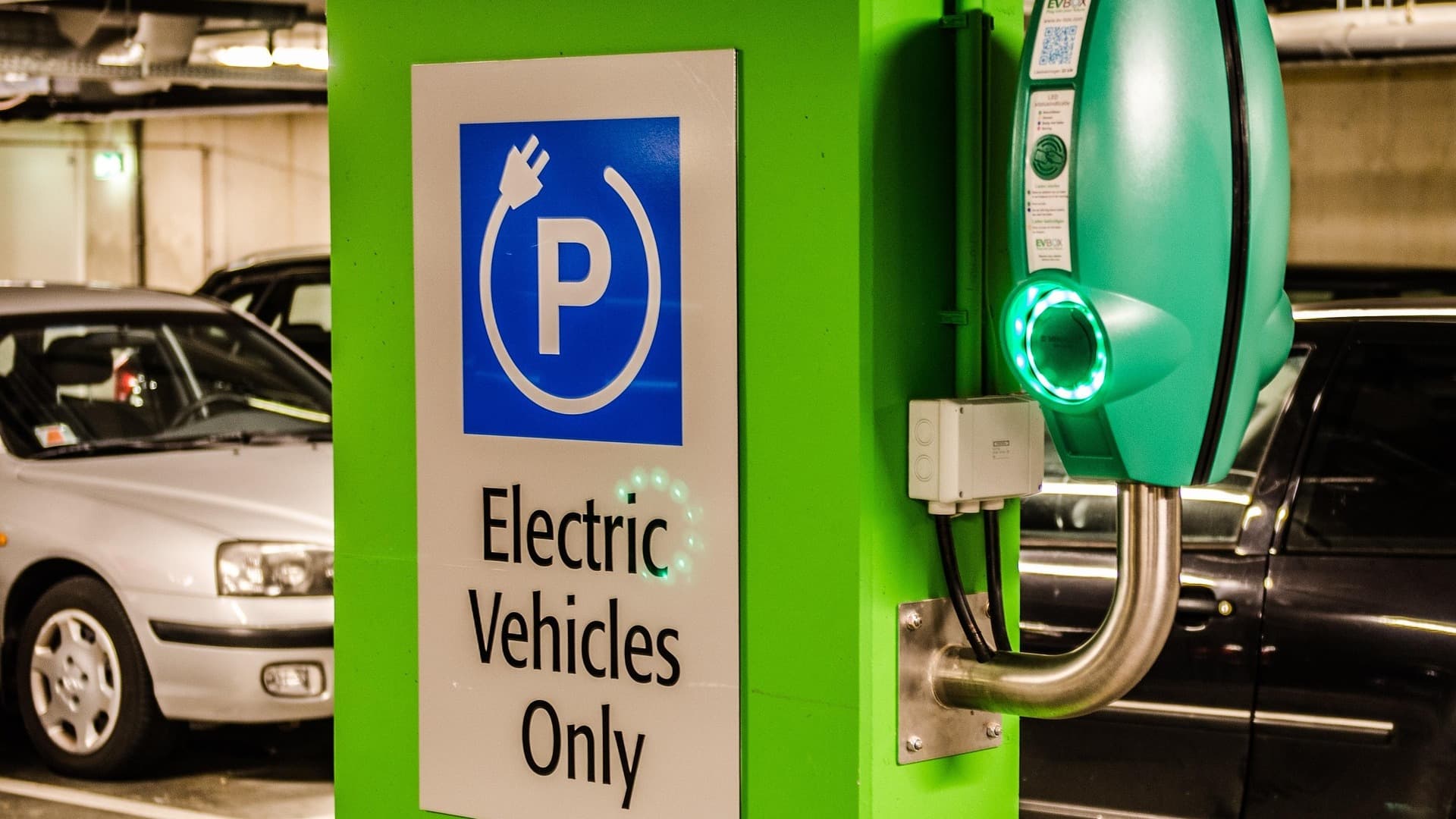 India-EU FTA will cut tariffs on European cars, EVs to benefit by 2032