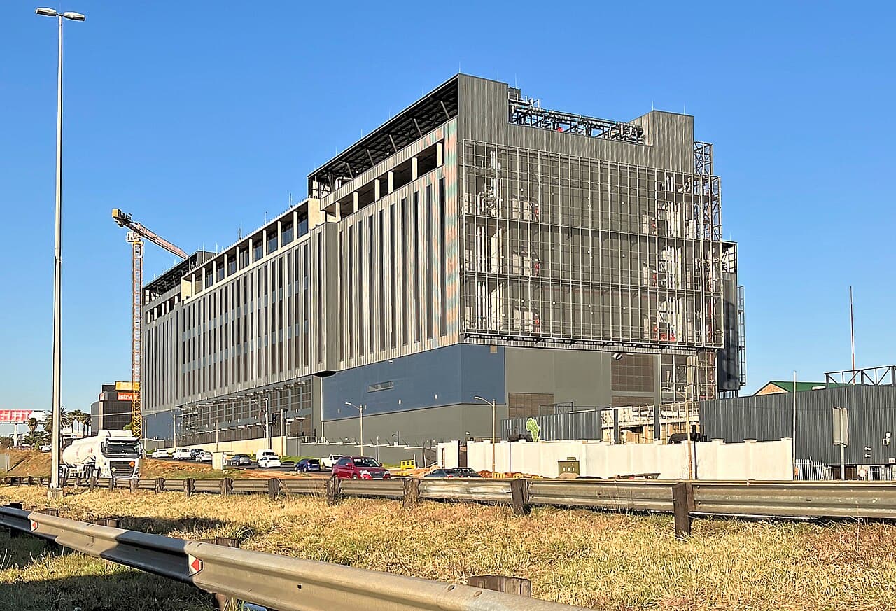 154 upcoming data centre hubs are in climate-risk hotspots: Report