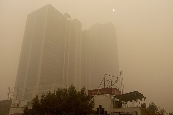 there is no conclusive data to establish a direct correlation between deaths or diseases occurring exclusively due to air pollution. Photo: Wikimedia Commons