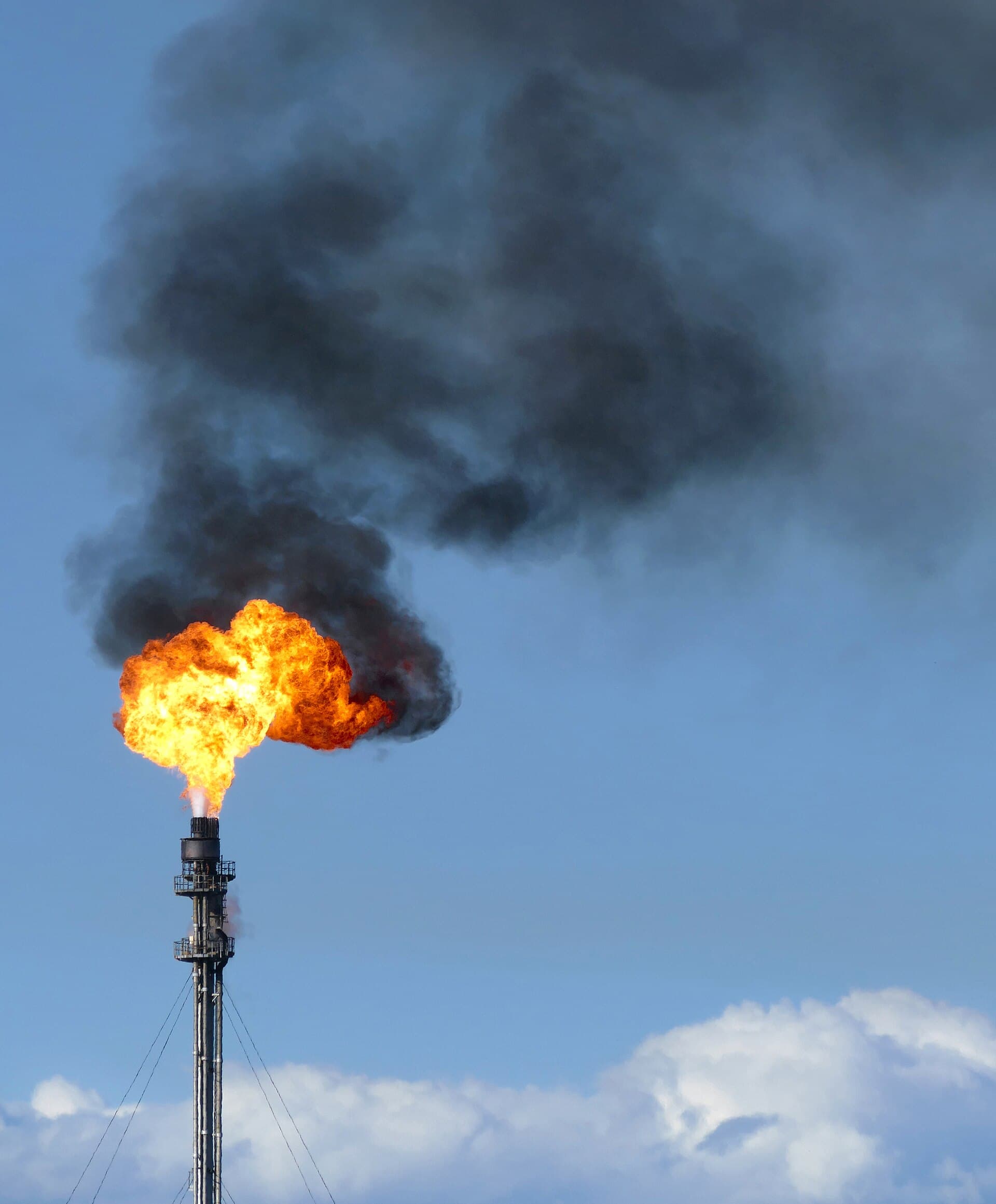 Plugging Methane Leaks can Return Double the Gas lost due to Hormuz Closure: Report